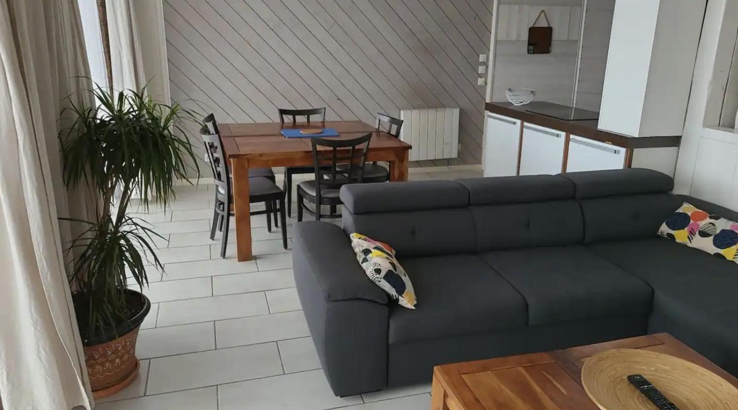 Appartement Vue Mer, Rdc, Plage De Trestrignel Perros-Guirec Exterior photo