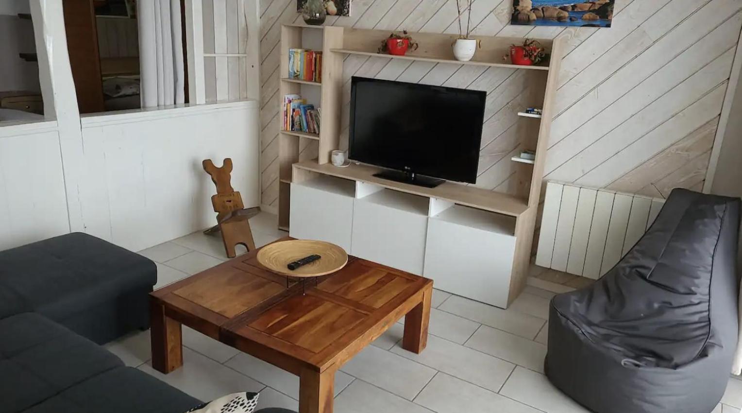 Appartement Vue Mer, Rdc, Plage De Trestrignel Perros-Guirec Exterior photo